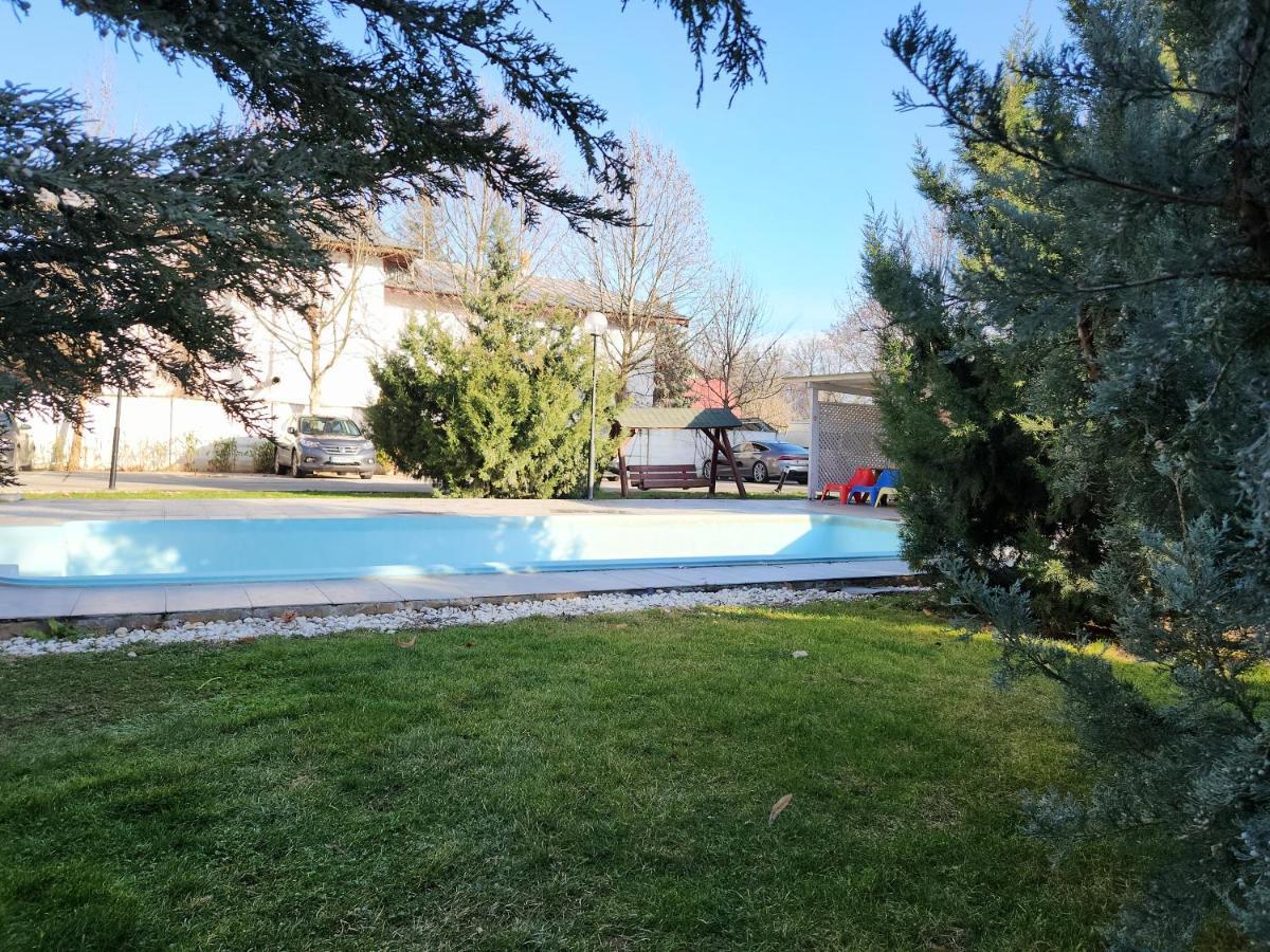 Airport Apartment Otopeni Dış mekan fotoğraf