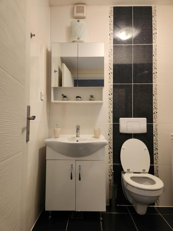 Airport Apartment Otopeni Dış mekan fotoğraf